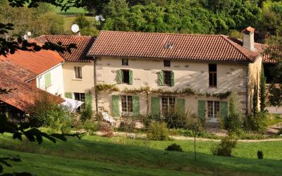 Maison avec chambres d'hôtes